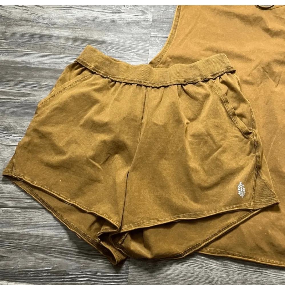 NWOT 89$ Free People In Poly Bag  Movement City of Angels Knit Set Size M - Picture 5 of 7